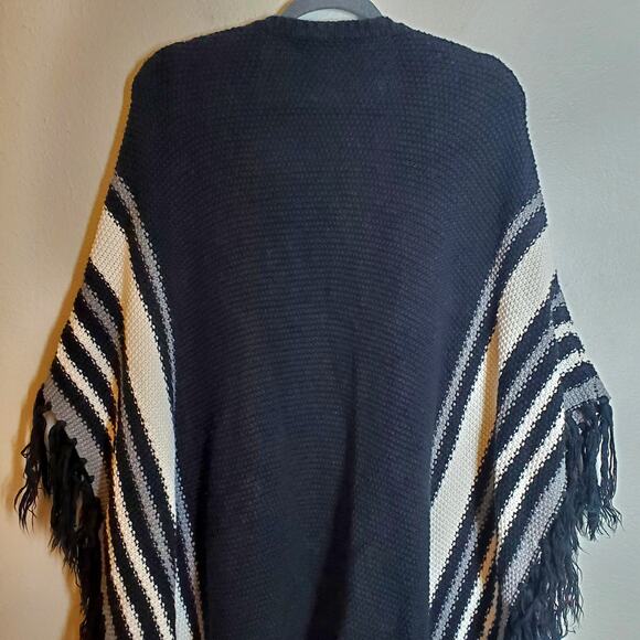 Black + White Striped  Open Front Fringe Poncho Cardigan M/L Boho Fall Layering - Picture 9 of 15